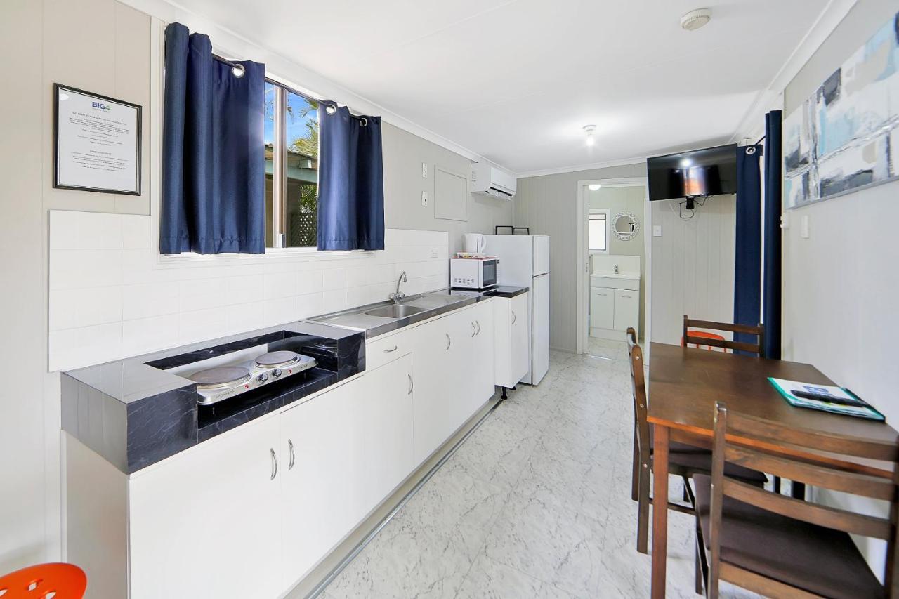 Cane Village Holiday Park Bundaberg Buitenkant foto