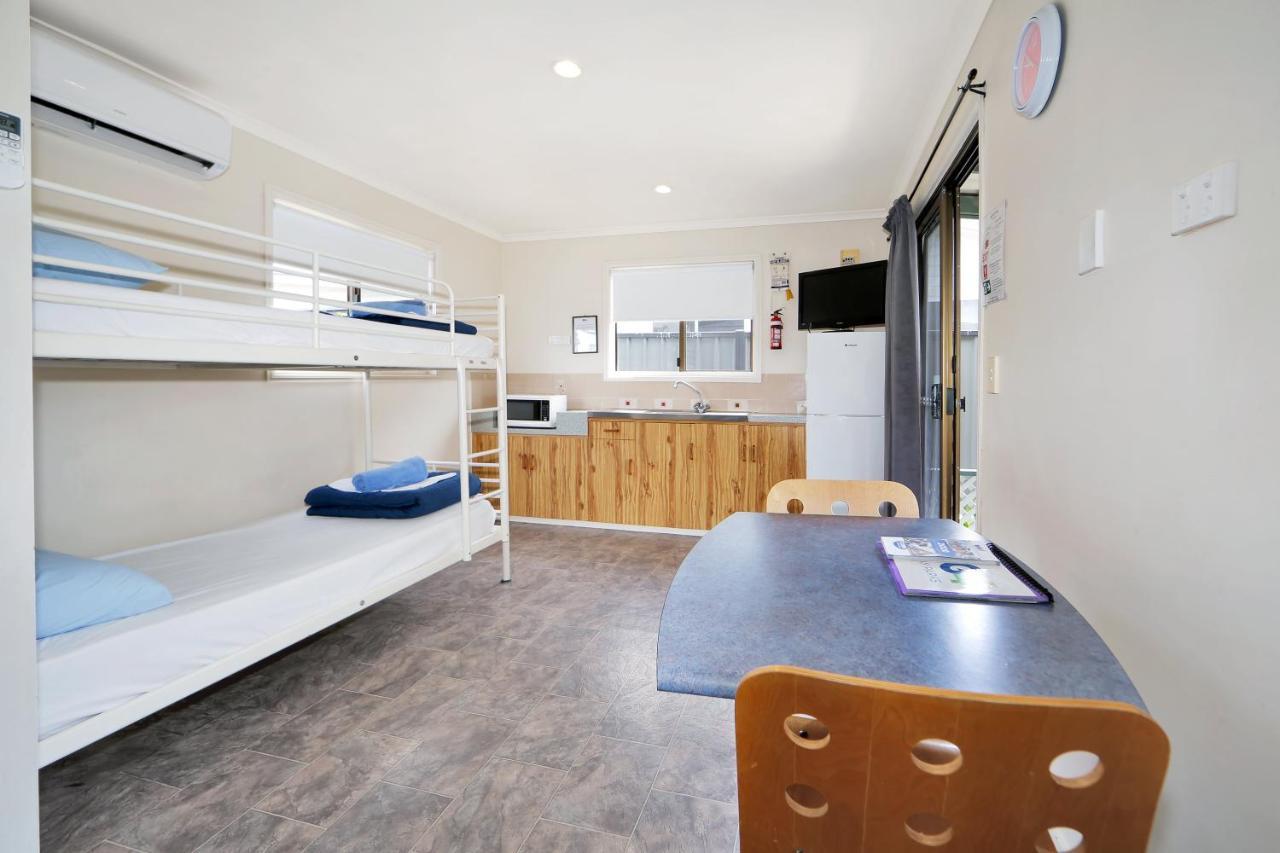 Cane Village Holiday Park Bundaberg Buitenkant foto