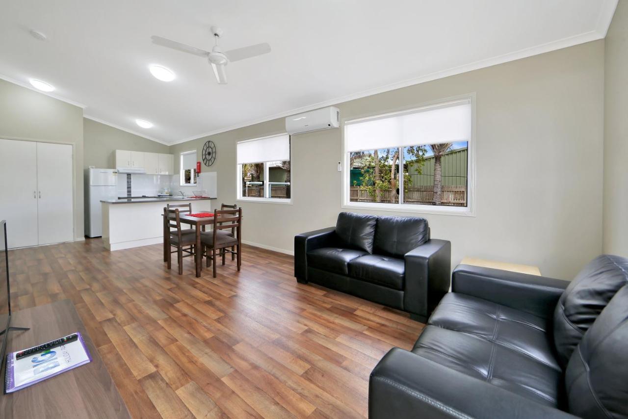 Cane Village Holiday Park Bundaberg Buitenkant foto