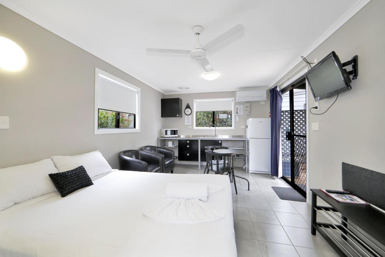 Cane Village Holiday Park Bundaberg Buitenkant foto