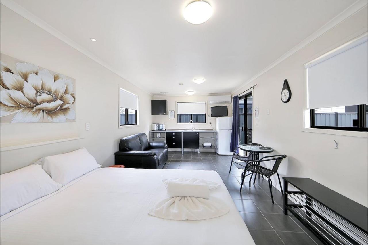 Cane Village Holiday Park Bundaberg Buitenkant foto