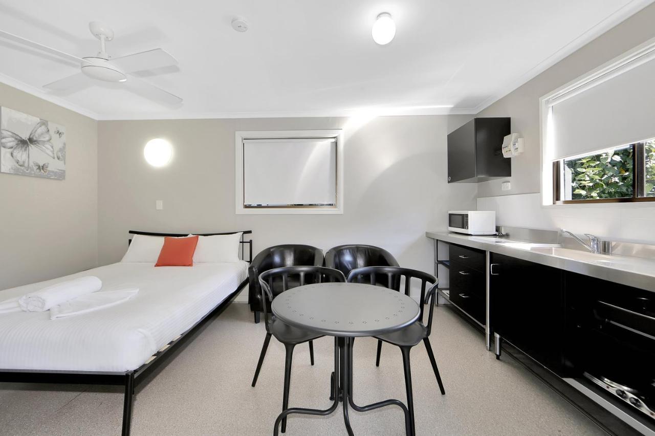 Cane Village Holiday Park Bundaberg Buitenkant foto