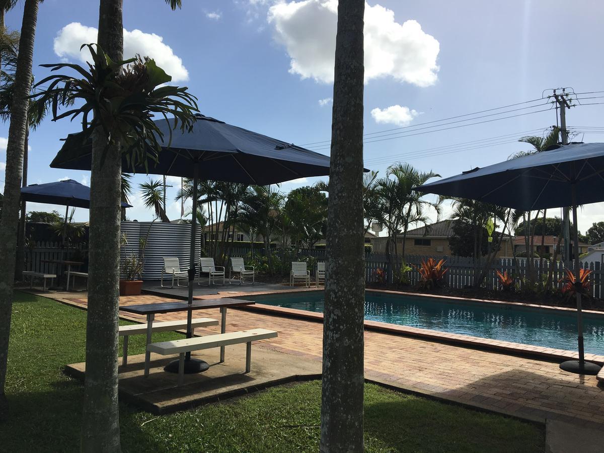 Cane Village Holiday Park Bundaberg Buitenkant foto