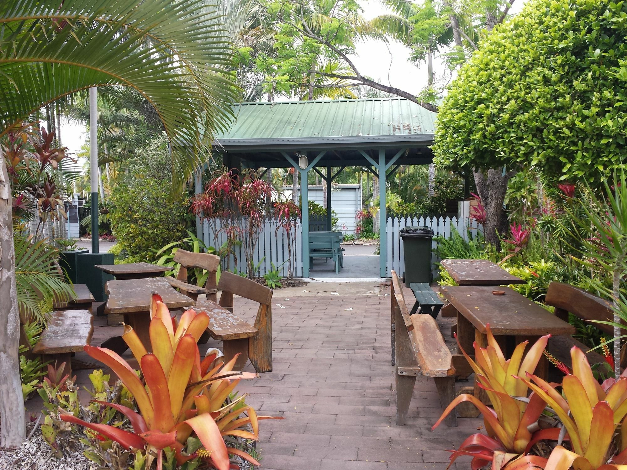 Cane Village Holiday Park Bundaberg Buitenkant foto